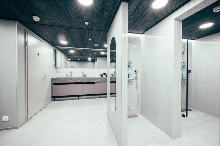 Bathroom 4, The Folks Hotel Konepaja, Uusimaa