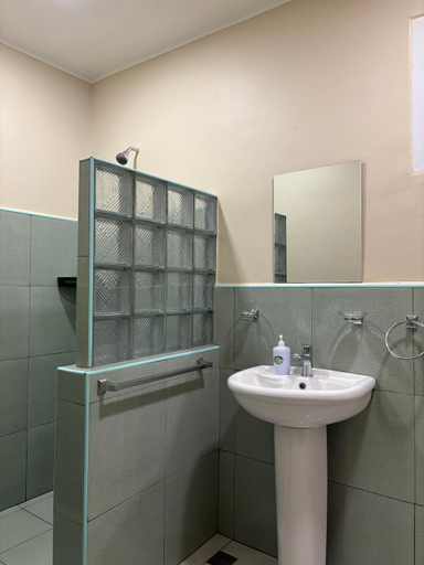 Bathroom 3, Villa Skanderbeg Guest House Talaudyong Beach, Puerto Princesa City