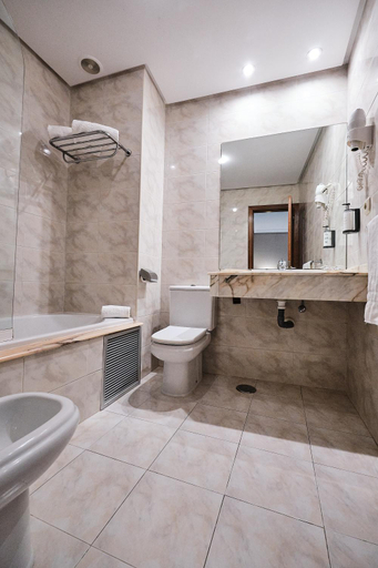 Bathroom 3, Hotel Ciudad de Compostela, A Coruña