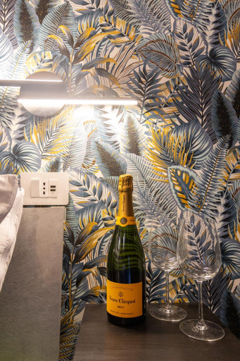 Food & Drinks 3, Urban Chic Luxury Suite Apartments, Rome
