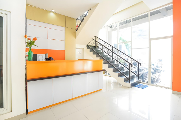 Public Area 2, Hotel Pratisarawirya by The Loka, Surabaya