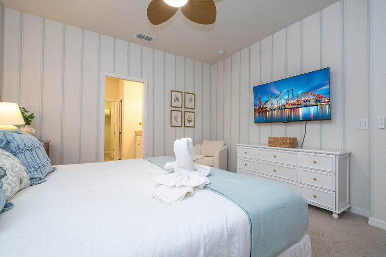 5, Amazing 5 Suite Home With Resort-style Amenities, Polk