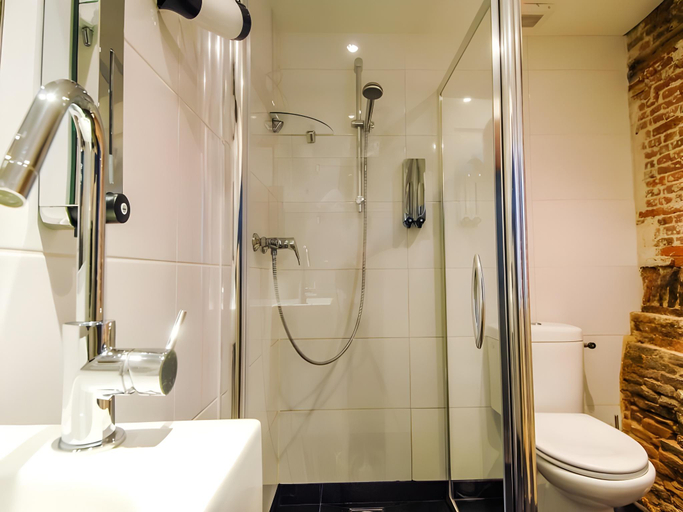 Bathroom 4, Boutique Hotel Huys van Leyden, Leiden