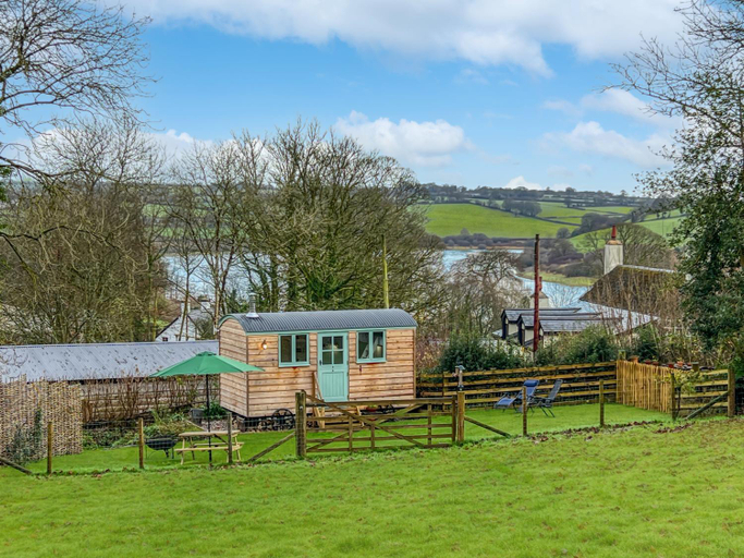Facilities 5, Foxgloves Hut Brompton Regis, Somerset