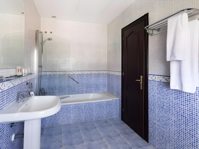 Bathroom 4, Valencia, A Coruña
