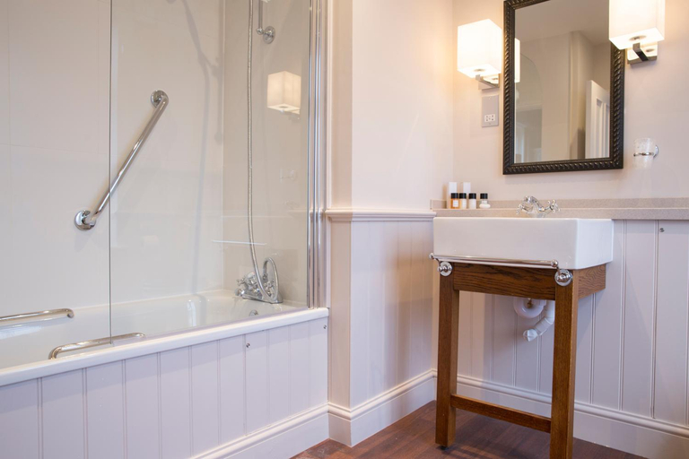 Bathroom 3, The Marine, Kent