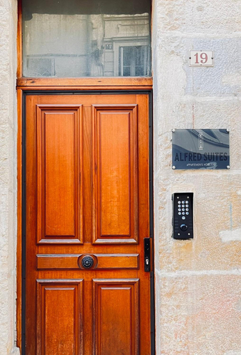 Exterior & Views 2, Alfred Suites, Côte-d'Or