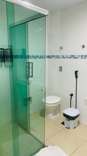 Bathroom 3, Barrudada Santarem, Santarém
