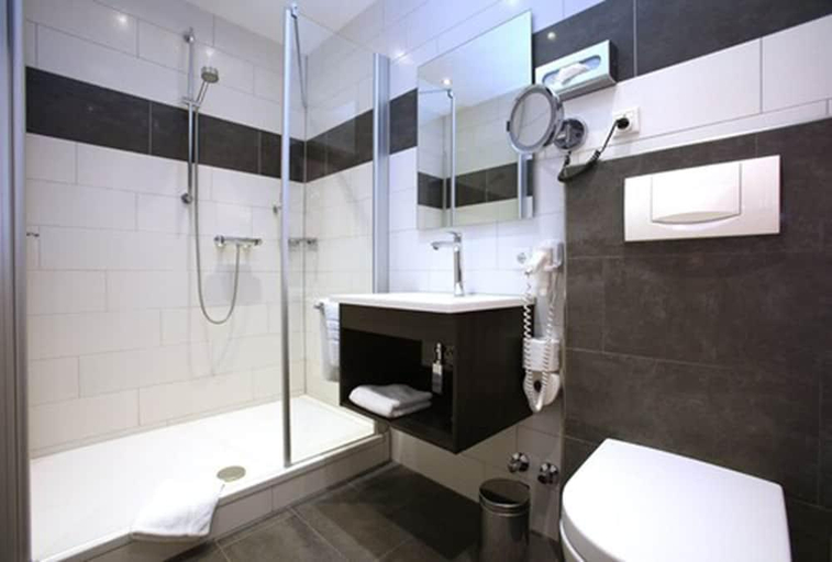 Bathroom 5, Hotel Warteck, Freudenstadt