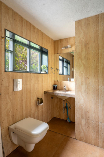 Bathroom 4, SaffronStays Le Soil, Nashik