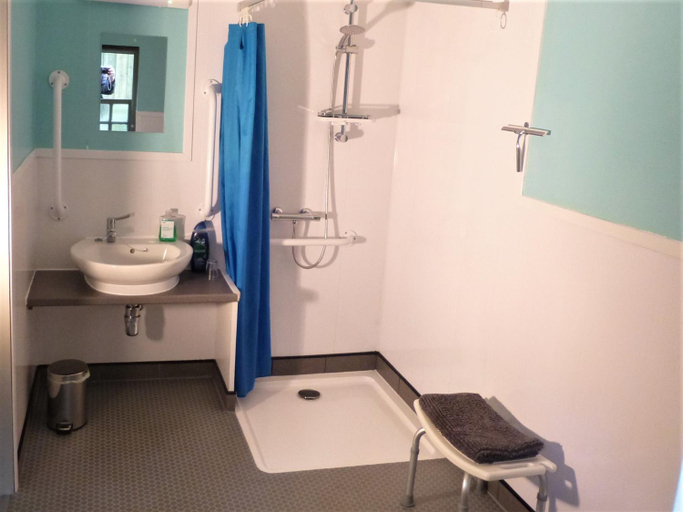 5, Ty Cefn Tregib, Carmarthenshire