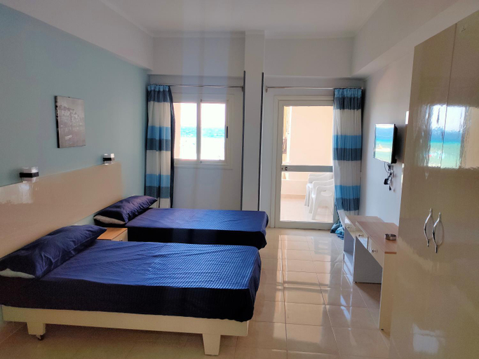 Bedroom 2, Aquarium Seaview accomodations, Al-Ghurdaqah