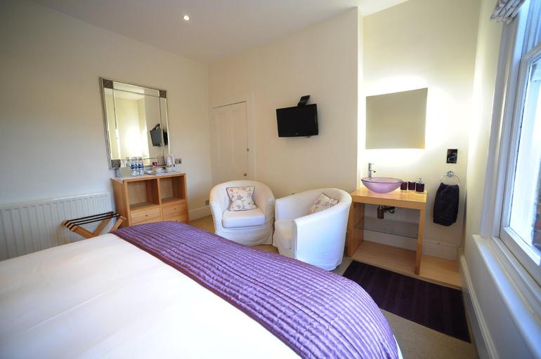 Bedroom 2, The Lilac Door, London