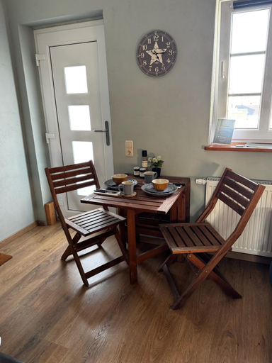 Others 5, Pension Adele - Ruhig, direkt am Elberadweg & Badesee mit Balkon, Dresden