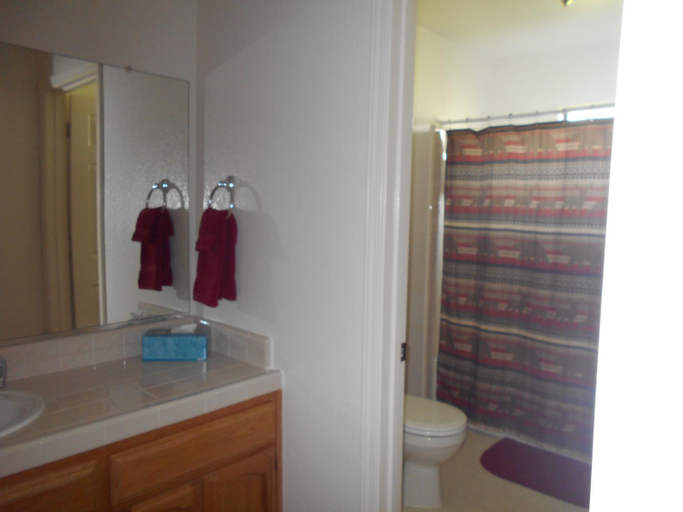 Bathroom 2, The Branded Calf Bed & Breakfast, Fresno