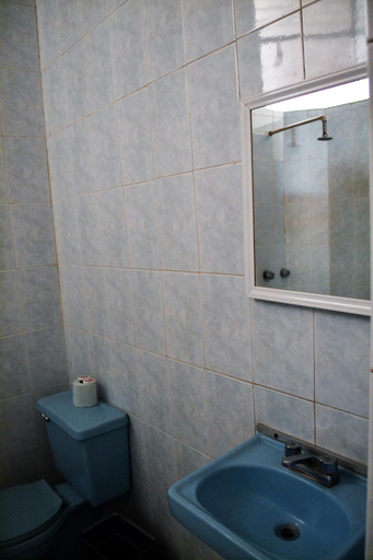 Bathroom 5, Hotel Maya, Guadalajara