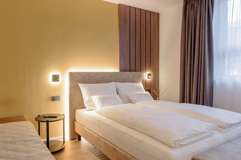 Bedroom 4, NAOMI Rooms, Bolzano