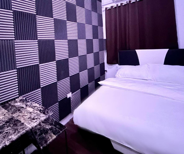 Others 2, Private room with AC and fan at EKG MANILA House Rental, Manila City