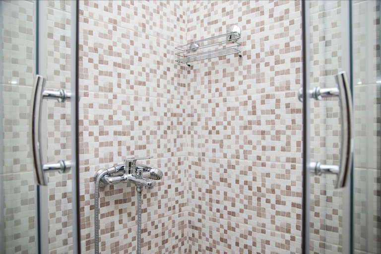 Bathroom 3, Gmare, Central Macedonia