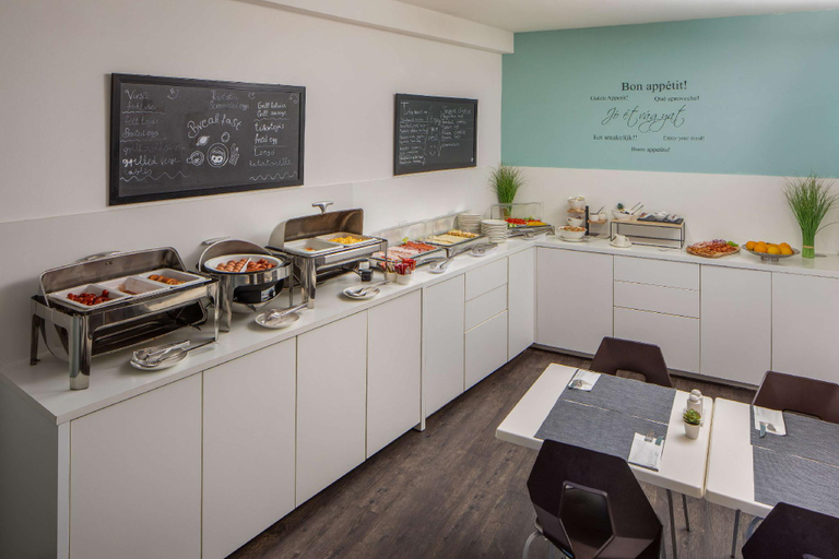 Food & Drinks 4, Escala Hotel and Suites, Budapesti
