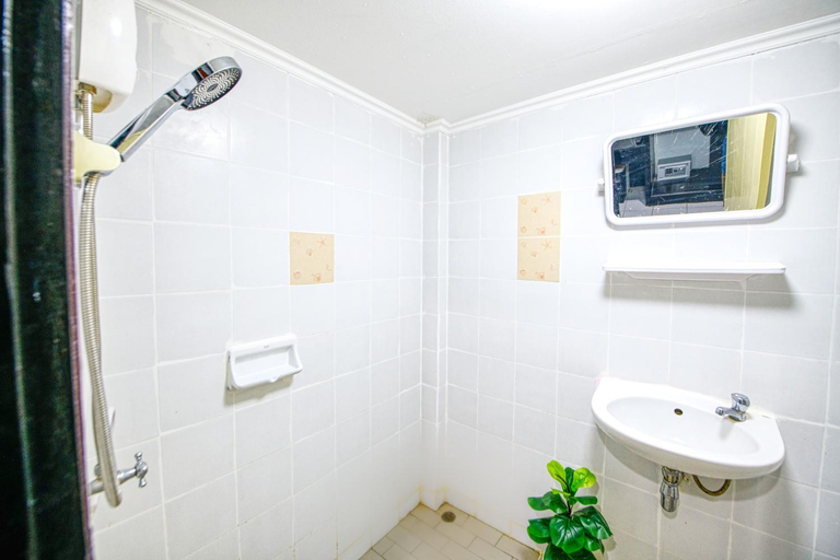 Bathroom 4, Happy Jomtien - Direct Beach Access, Sea View & Central Location, Pattaya