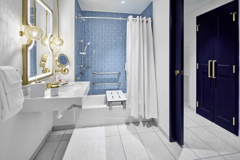 Bathroom 5, Universal Helios Grand Hotel, A Loews Hotel, Orange