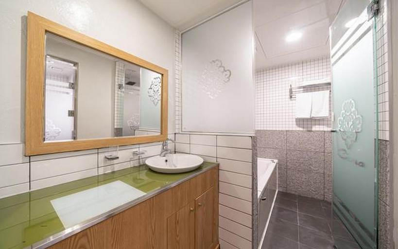Bathroom 5, Dongducheon Cima, Dongducheon