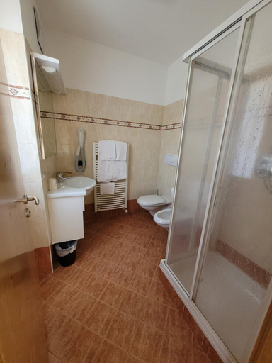 Bathroom 4, Garni B&B Mozart Nesthouse, Trento