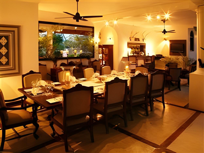 Food & Drinks, Clingendael Hotel, Medadumbara