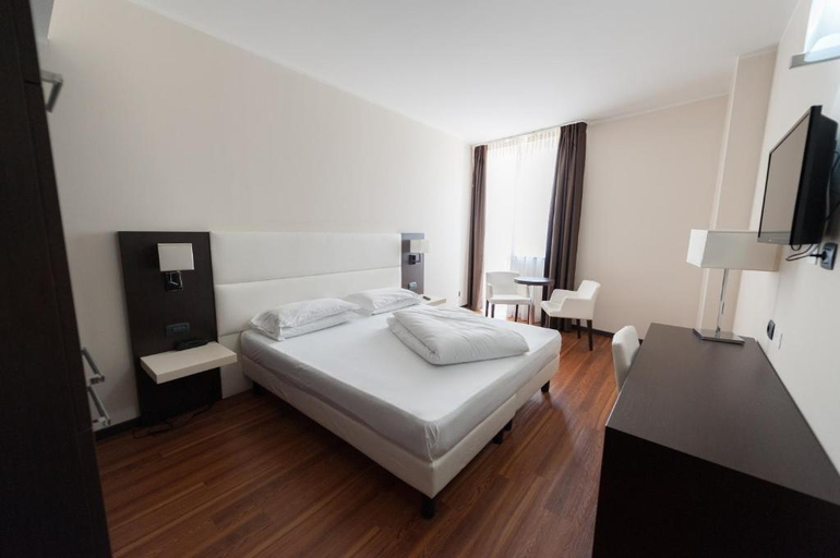 Bedroom 3, Kona Hotel Verona, Verona