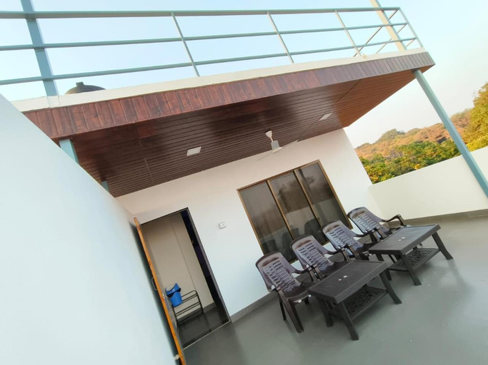 Others 5, Beach Villa, Ratnagiri