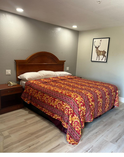 Bedroom 2, Valley Inn, Alameda