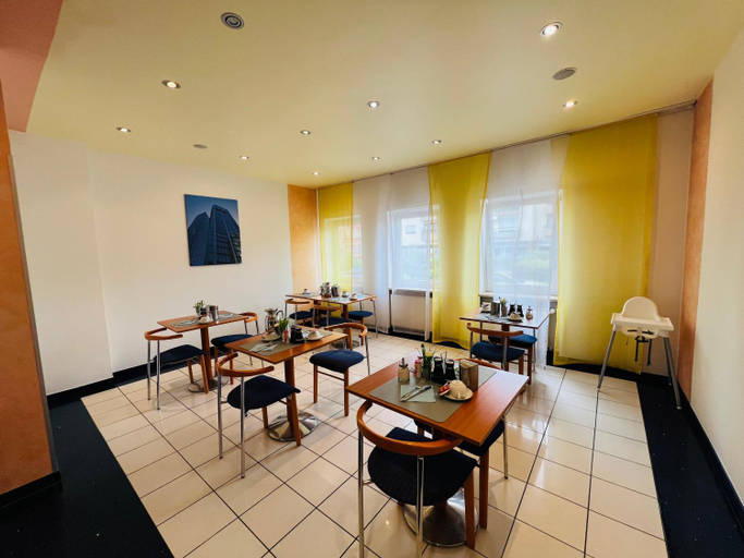 Others 5, Hotel Niederrader Hof, Frankfurt am Main