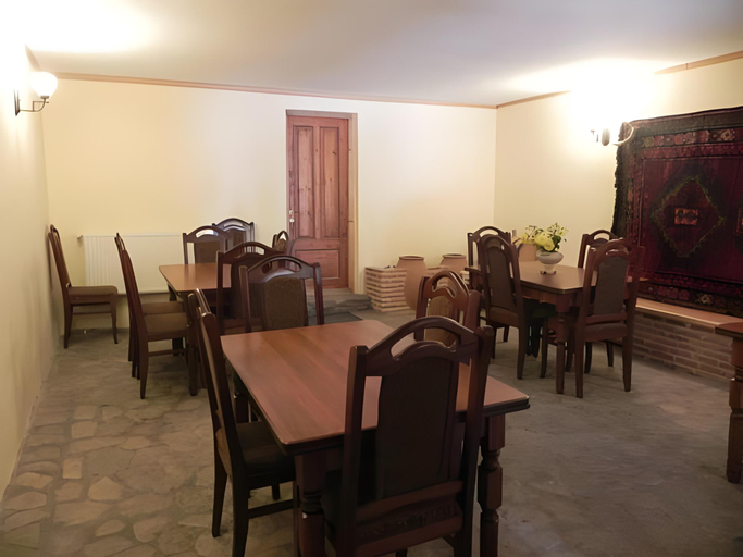 Food & Drinks 5, Sighnaghi Hotel Fence Door&Сигнахи Отель Ворота Крепости&სიღნაღი სასტუმრო გალავნის კარი, Signagi