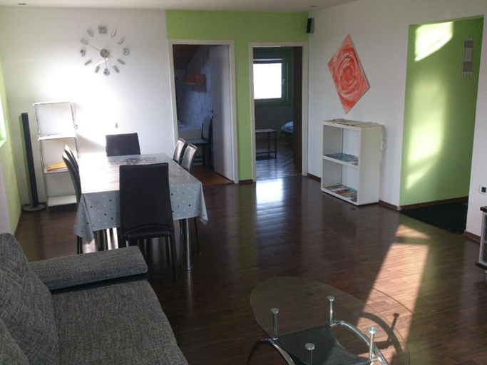 Others 5, Private room in the apartment, Koper