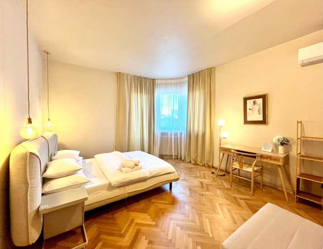 Others 5, City Center Unirii Square Private rooms with City View - Shared Amenities, Municipiul Bucuresti