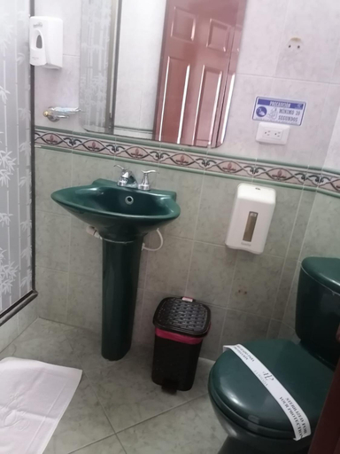 Bathroom 3, Apartahotel la Posada Suite, Neiva