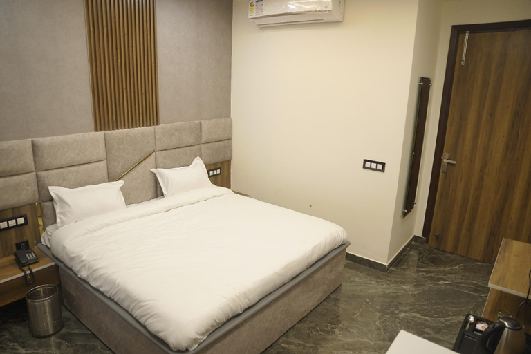 Bedroom, Hotel Platinum, Sahibzada Ajit Singh Nagar