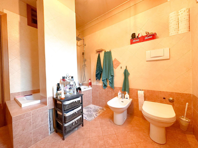 Bathroom 3, appartamento quadrifoglio, Brescia