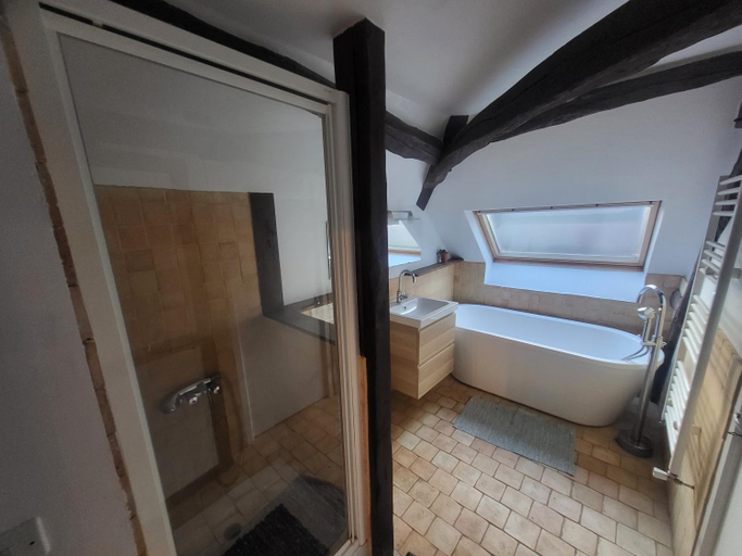 Bedroom 2, Les Oiseaux de Passage, Yonne