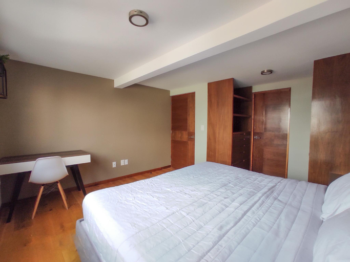 Bedroom 2, Singular Socrates, Naucalpan de Juárez