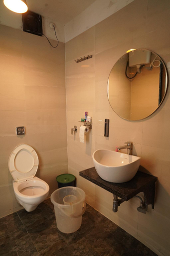 Bathroom 2, The Blue Sky, Raigarh