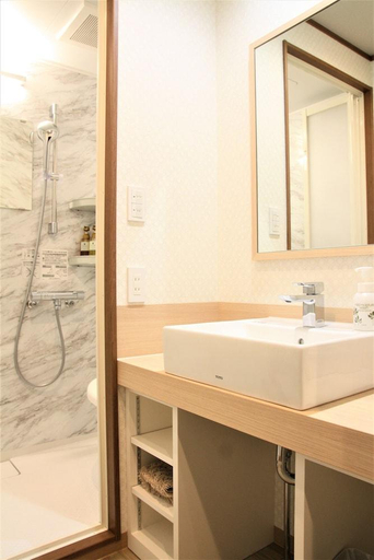 Bathroom 5, Miyahama Grand Hotel, Hatsukaichi