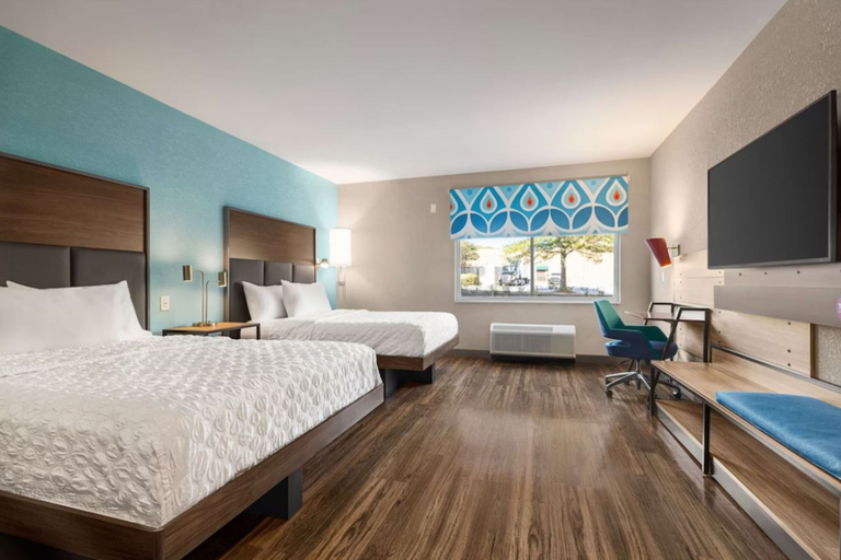 Bedroom 3, Tru By Hilton Naperville Chicago, Dupage