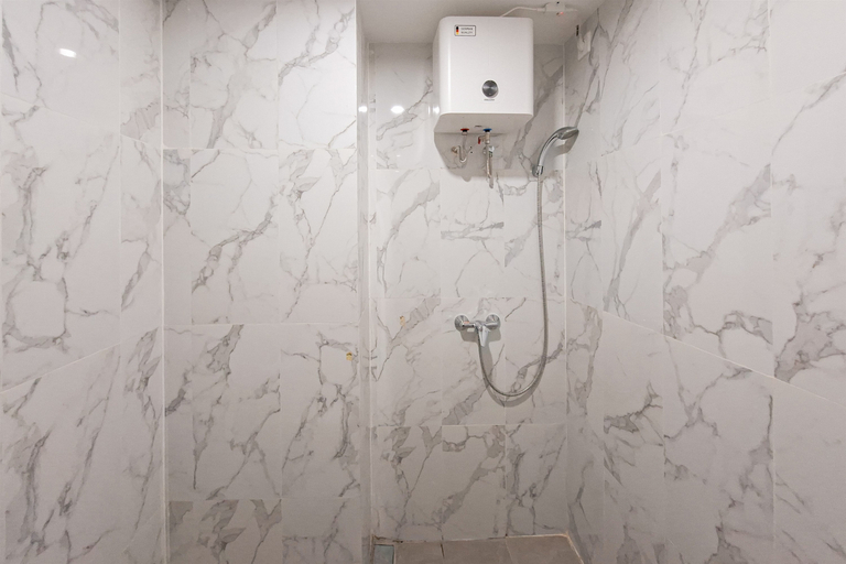 Bathroom 5, Grey Haven Studio Apartment Anwa Residence By Travelio, Tangerang Selatan
