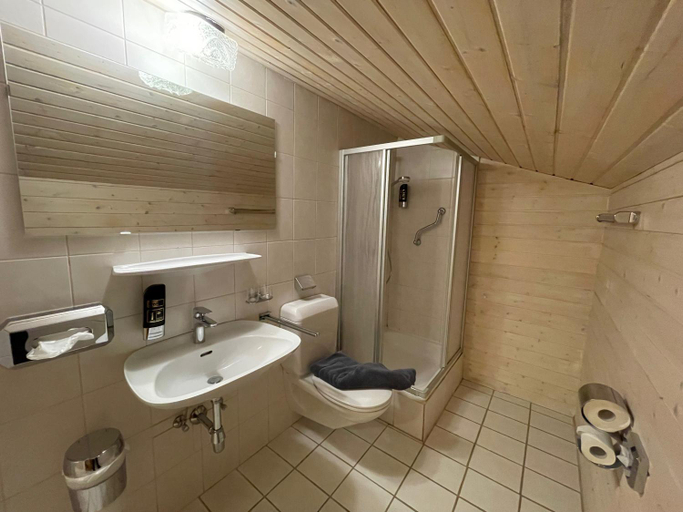 Bathroom 3, Pension Barenwirt, Innsbruck Land