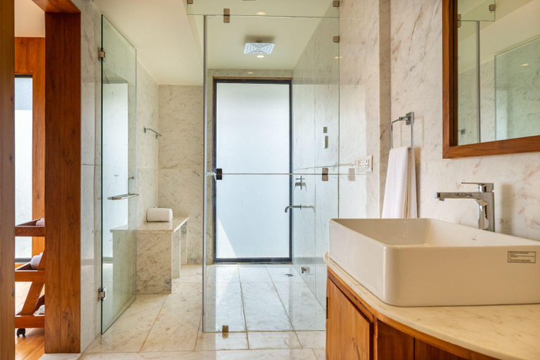 Bathroom, Amorzito by Solitaire Stays, North Goa