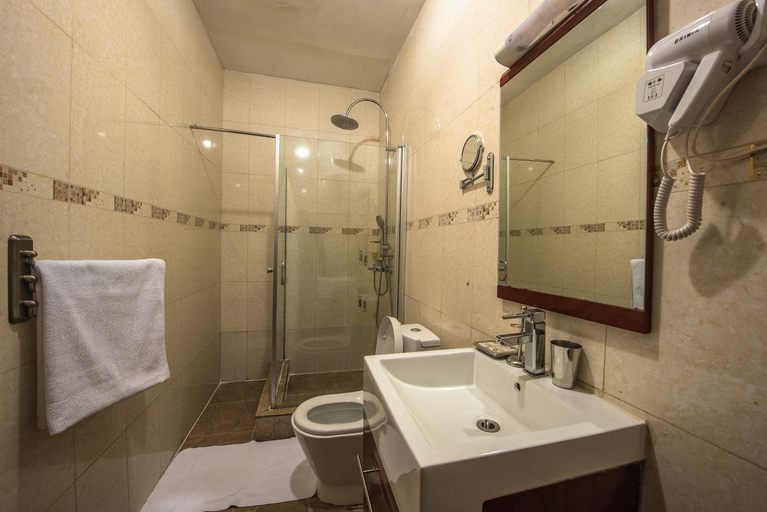 Bathroom 5, Inside Afrika Boutique Hotel, Nyarugenge