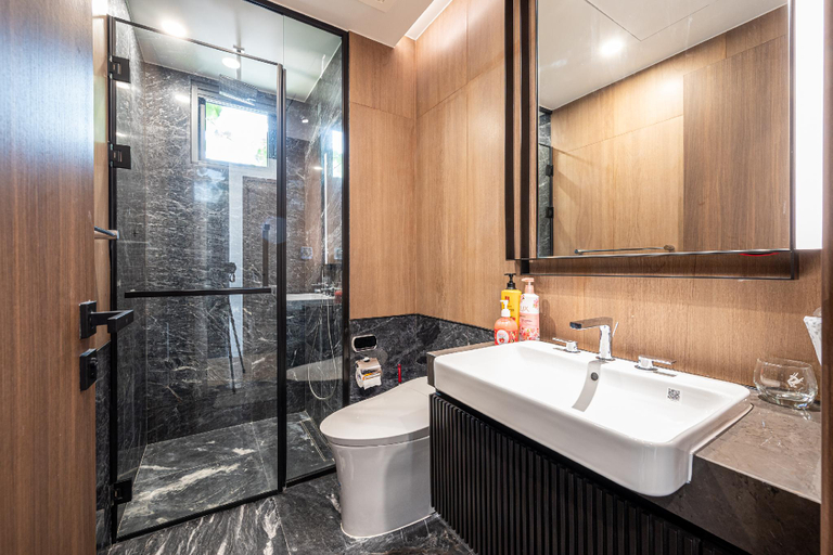 Bathroom 5, Lumiere Riverside by Aura Luxury, District 2