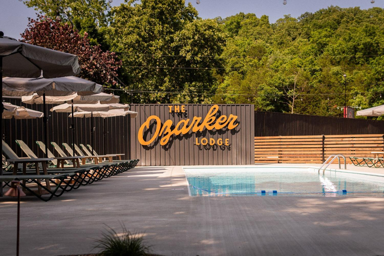 Sport & Beauty 2, The Ozarker Lodge, Taney